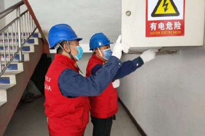 對轄區“煤改電”用戶電力線路、設備、表計等進行排查消缺
