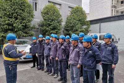 對轄區年終節氣用電負荷增多的情況開展特殊巡視