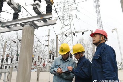 在雨雪大風等特殊天氣，對設備、線路加強巡視監督
