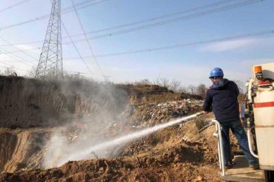 陜西送變電公司特高壓跨區運檢分公司吉泉運檢站在開展防火特巡