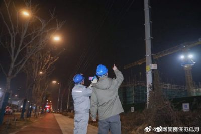 配電運檢四班組織人員對濱江地區主要線路開展夜間巡視