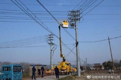 開展雄州變，龍池變，程橋變和長城變開展帶電安裝護套工作
