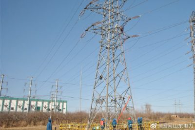 發現110千伏招鄒線2號塔A相大號側引流線夾發熱