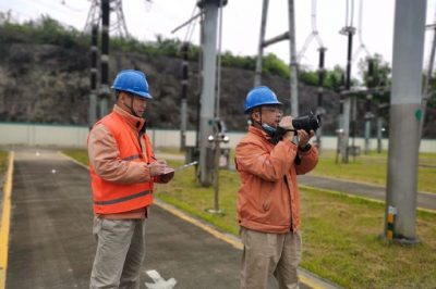 龍王山變為5月份待檢修設備進行紅外精確測溫試驗