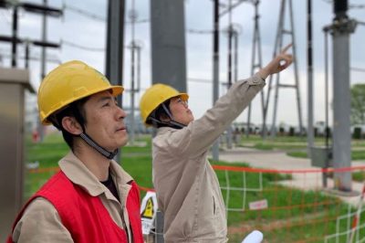 500千伏上河變的運維人員執行站內2號主變停役操作