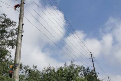 鄠邑公司：增容驗收，保障客戶用電質量??