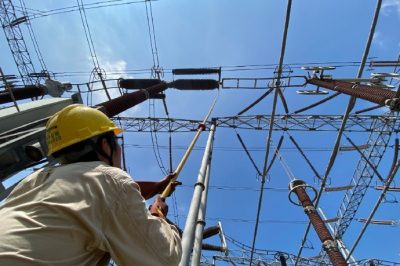 連云港運(yùn)維站500千伏伊蘆變運(yùn)維人員執(zhí)行站內(nèi)停電操作